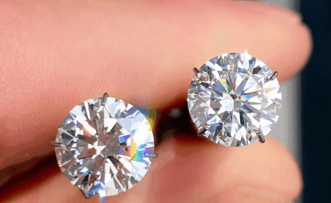 Comparatif des bagues de mariage : diamant vs moissanite