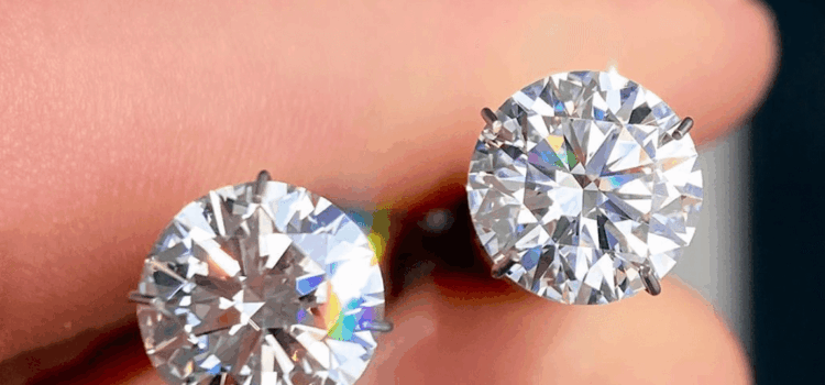 Comparatif des bagues de mariage : diamant vs moissanite