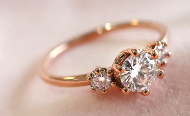 Tendances bagues de mariage : or jaune, blanc, rose expliqué